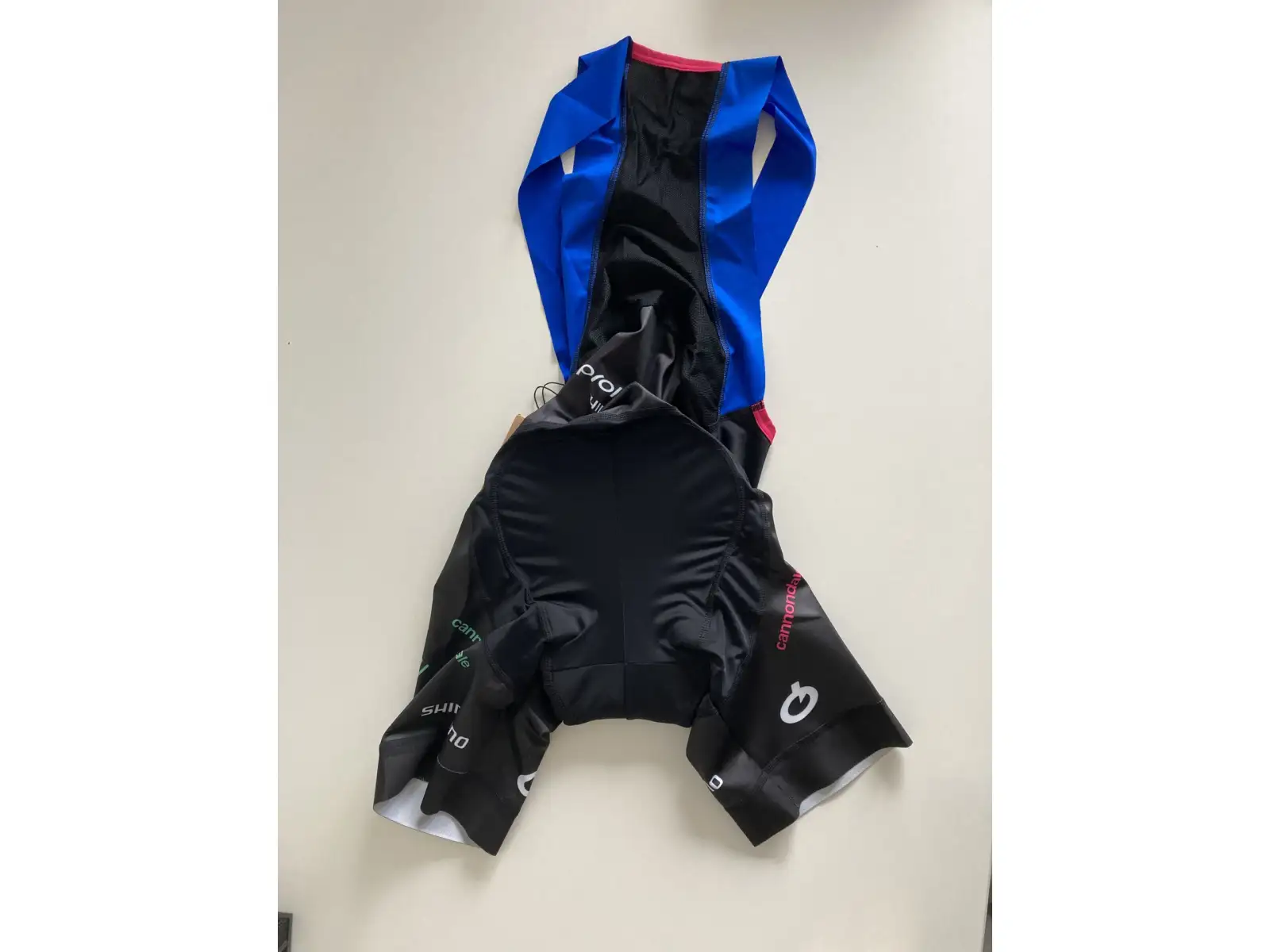 Cannondale CFR Replica Herren-Fahrradhose mit Polsterung und Latz in Schwarz/Lila