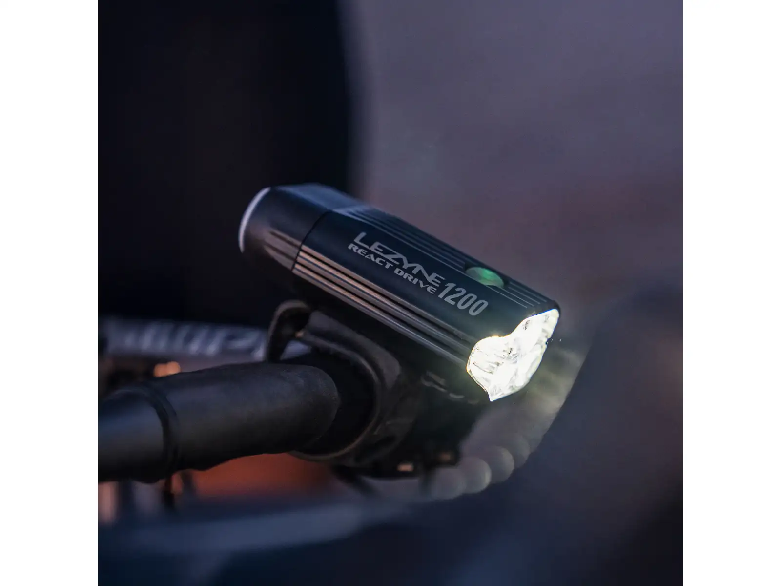 Lezyne React Drive Front Frontlicht Matte Black