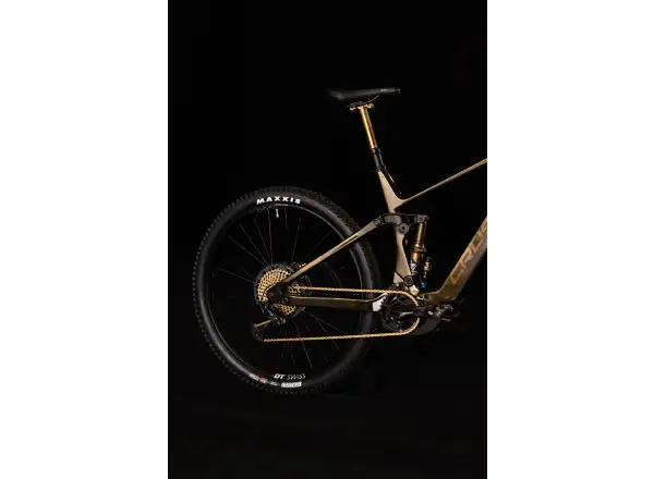 Crussis Legend 68 vollgefedertes Elektrofahrrad.