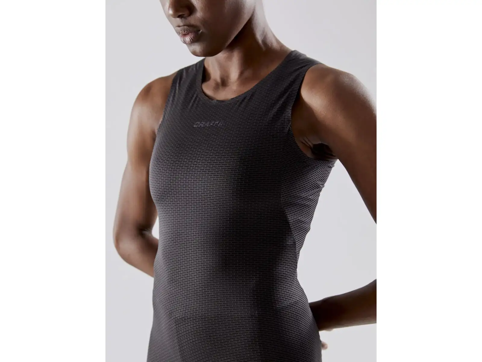 Craft Pro Dry Nanoweight Damen Trikot ohne Ärmel Schwarz