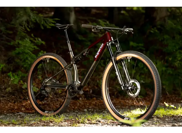 Superior Full‑Suspension Bike – XF 9.6 Team Gloss Carbon/Red