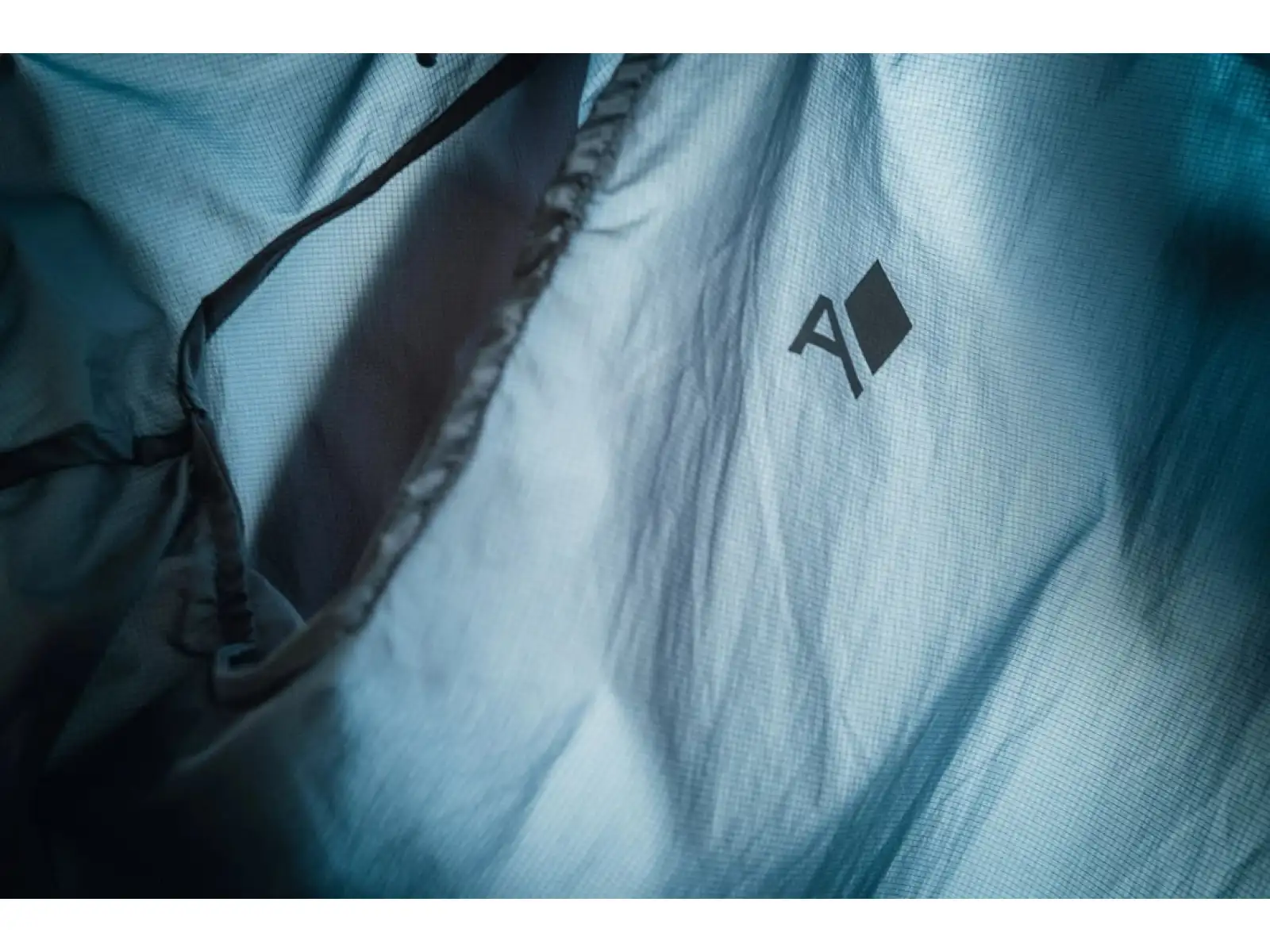 Acepac Contour Air Jacke grau