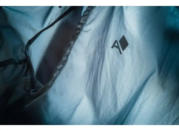 Acepac Contour Air Jacke grau