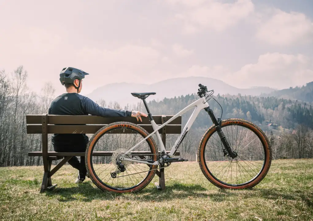 Neue Fahrräder Rock Machine Blizz CR – Die Essenz des MTB-Vergnügens