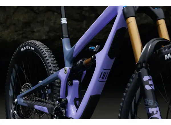 Ibis HD6 Eagle 90 vollgefedertes Mountainbike Lavender