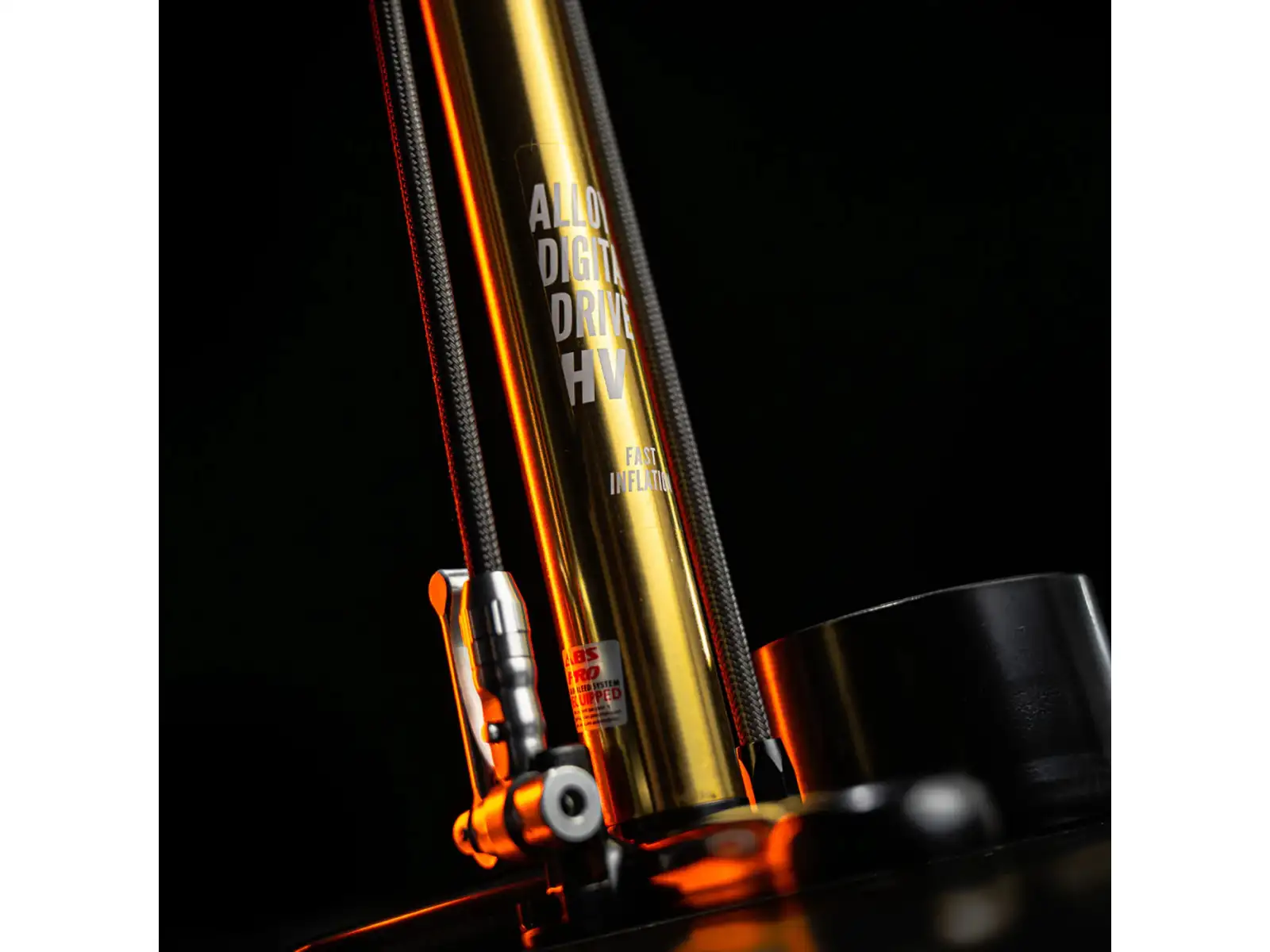 Lezyne 18K Digital Drive Werkstattpumpe GOLD/BLACK