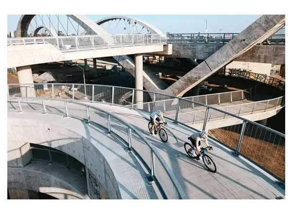 Cervélo Soloist Force AXS Straßenrad Azure