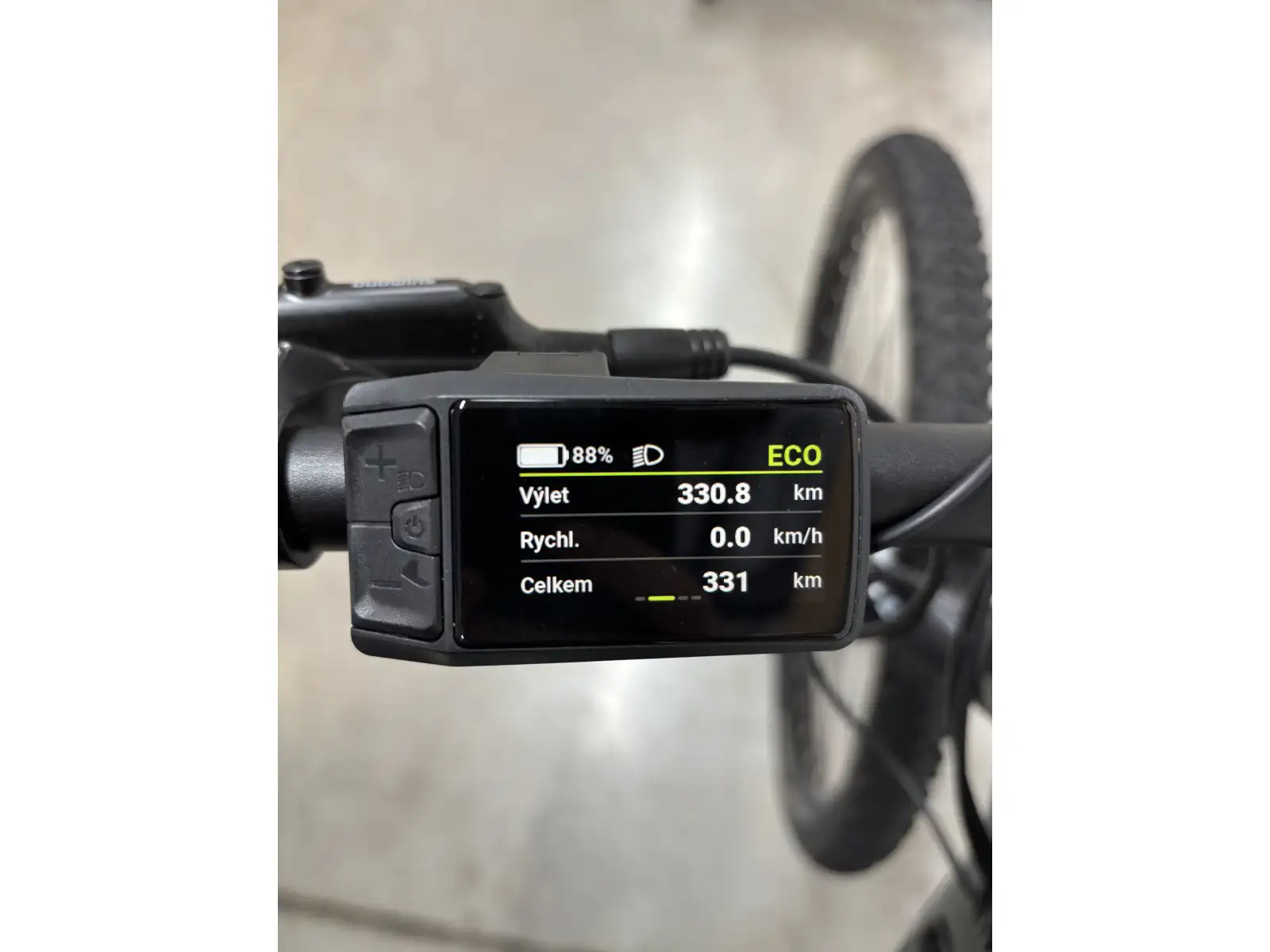 4EVER Esword Team 835 elektrisches Mountainbike Pearlized schwarz/silver 