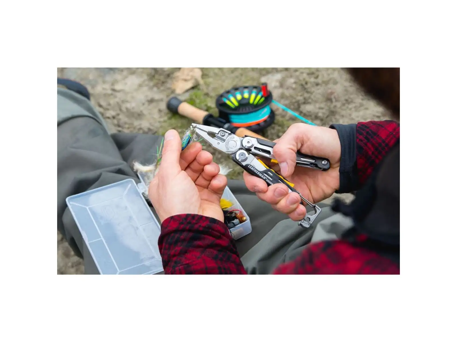 Leatherman Signal coyote tan