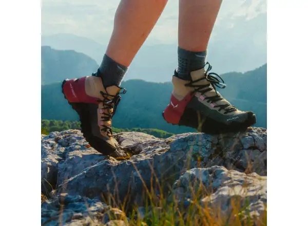 Salewa Wildfire NXT Mid GTX Damen-Wanderschuhe Quicksand/Etruscan Red