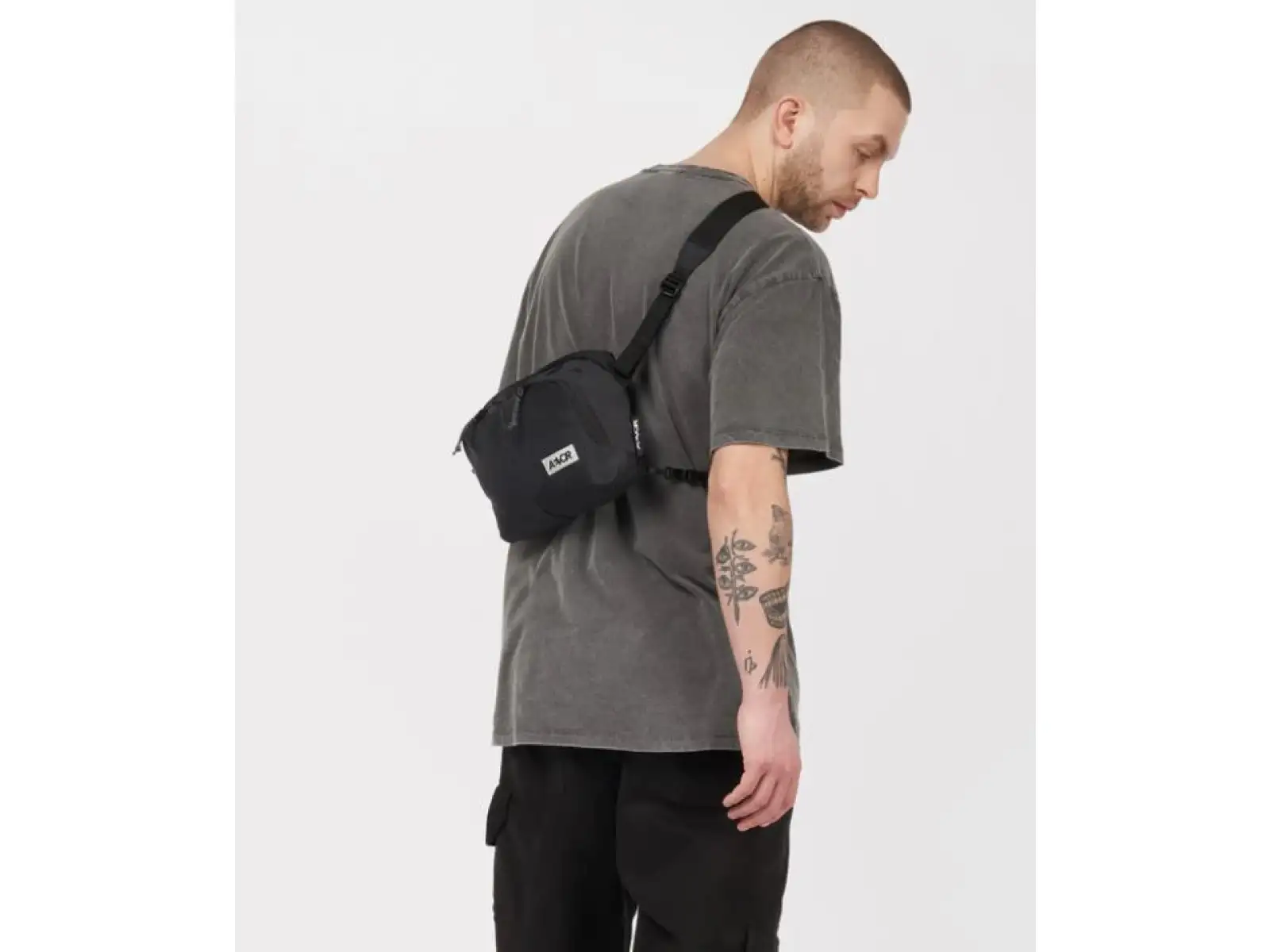 Aevor Sacoche Umhängetasche 4 l Ripstop Black