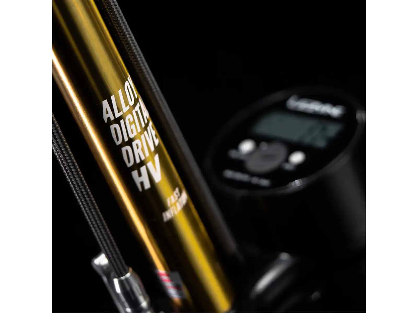 Lezyne 18K Digital Drive Werkstattpumpe GOLD/BLACK