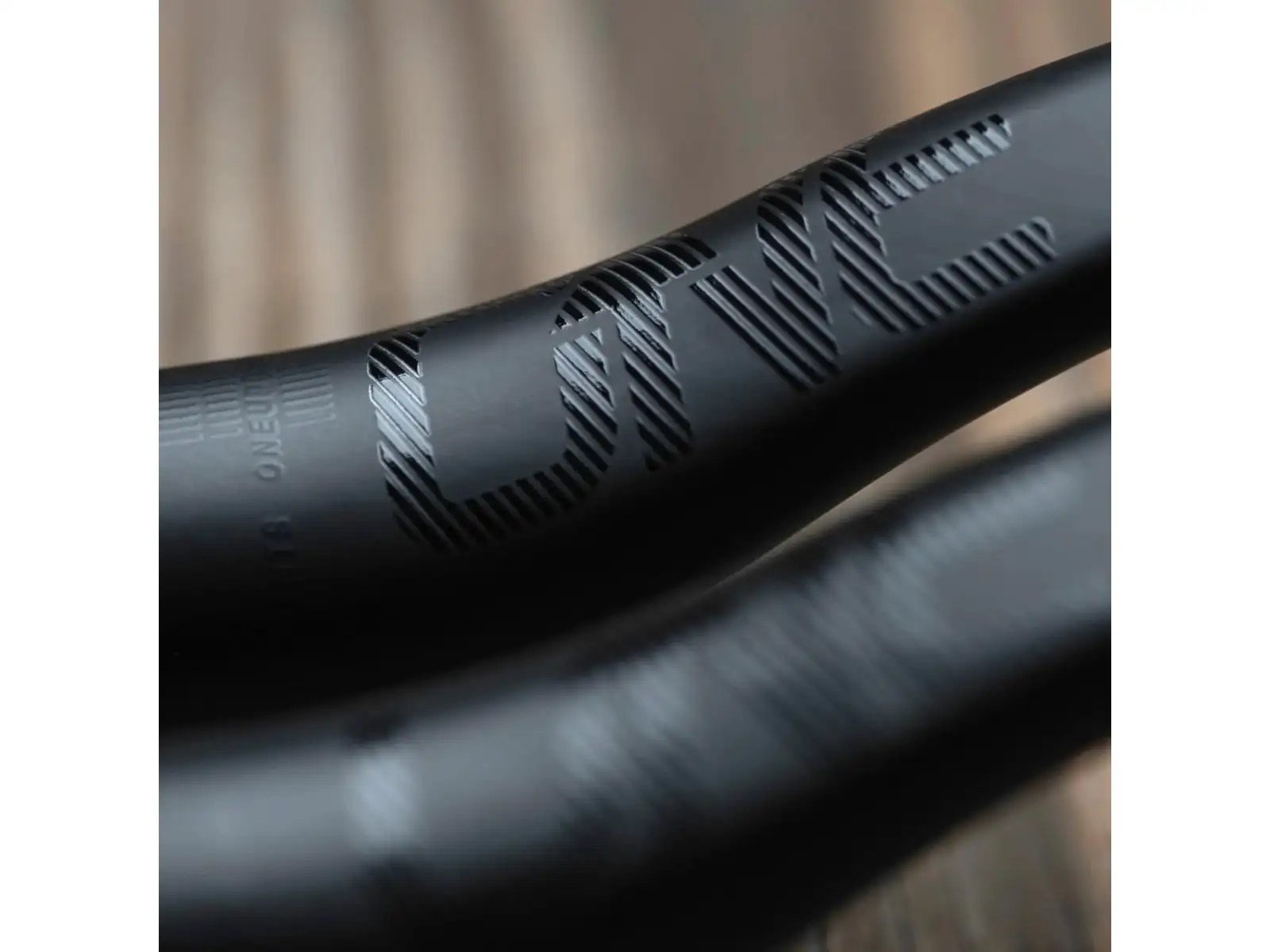 OneUp Lenker V1 Carbon - 35/800 mm Hub 35 mm Schwarz