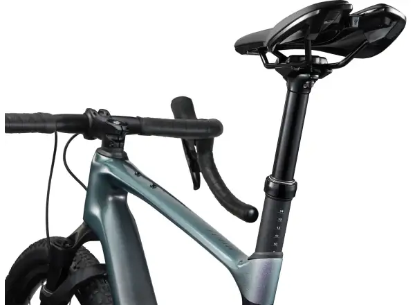Giant Revolt X Advanced Pro 0 Gravel Fahrrad Airglow Black Currant