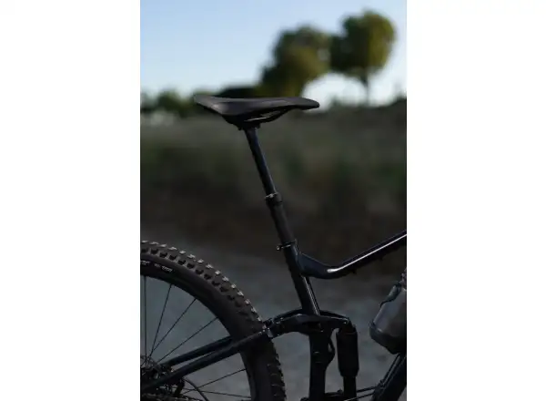 Giant Stance 29 1 vollgefedertes Fahrrad Metallic Black
