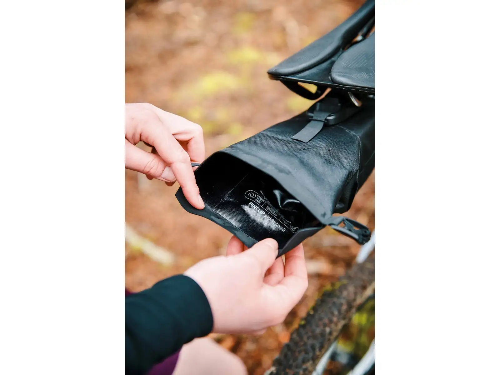 Fidlock Pinclip Satteltasche schwarz Gr. S