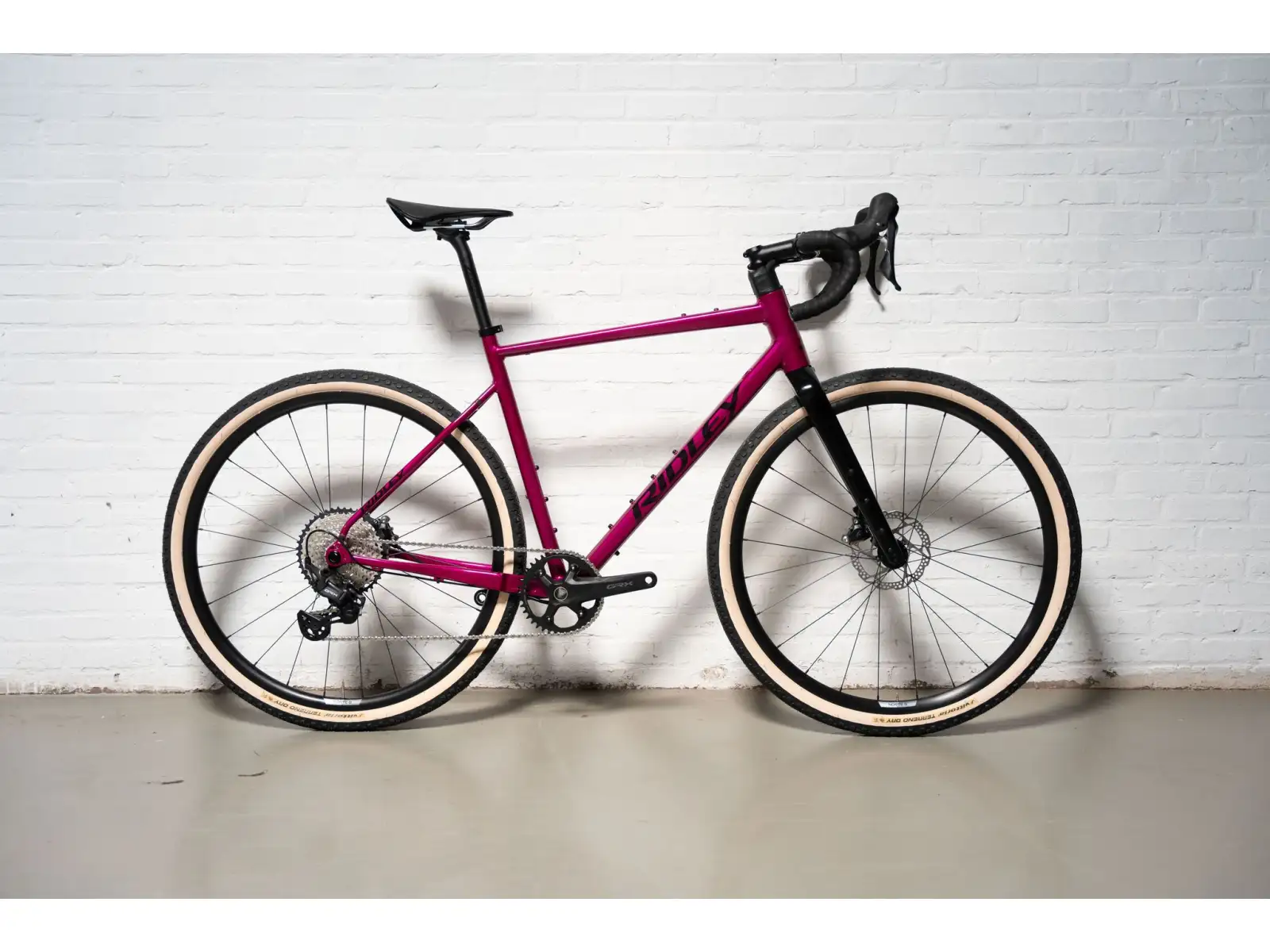 Ridley Kanzo Adventure Alu GRX600 Gravelbike Jazzberry Jam Metallic/Black