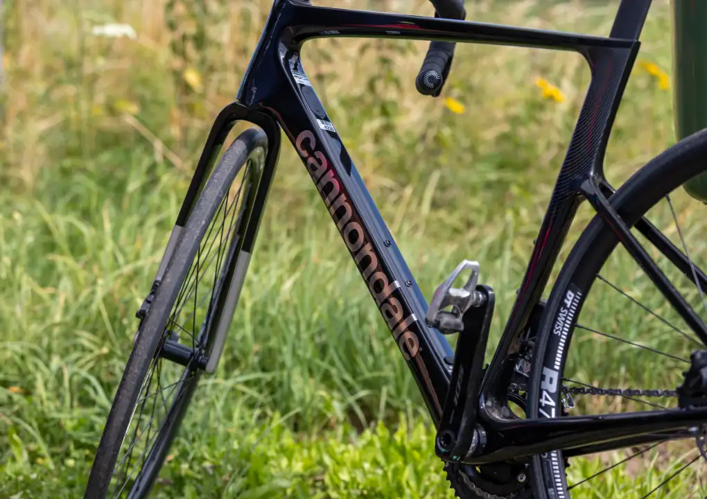 Rennrad und Carbonrahmen vs. Aluminiumrahmen