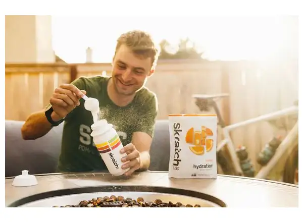 Skratch Labs Hydration Sport Drink Mix Ionisches Getränk 440 g Orange