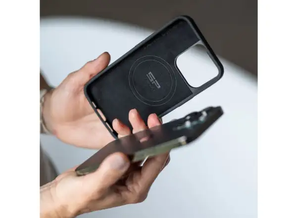 SP Connect Handyhülle SPC+ für iPhone 15 Schwarz