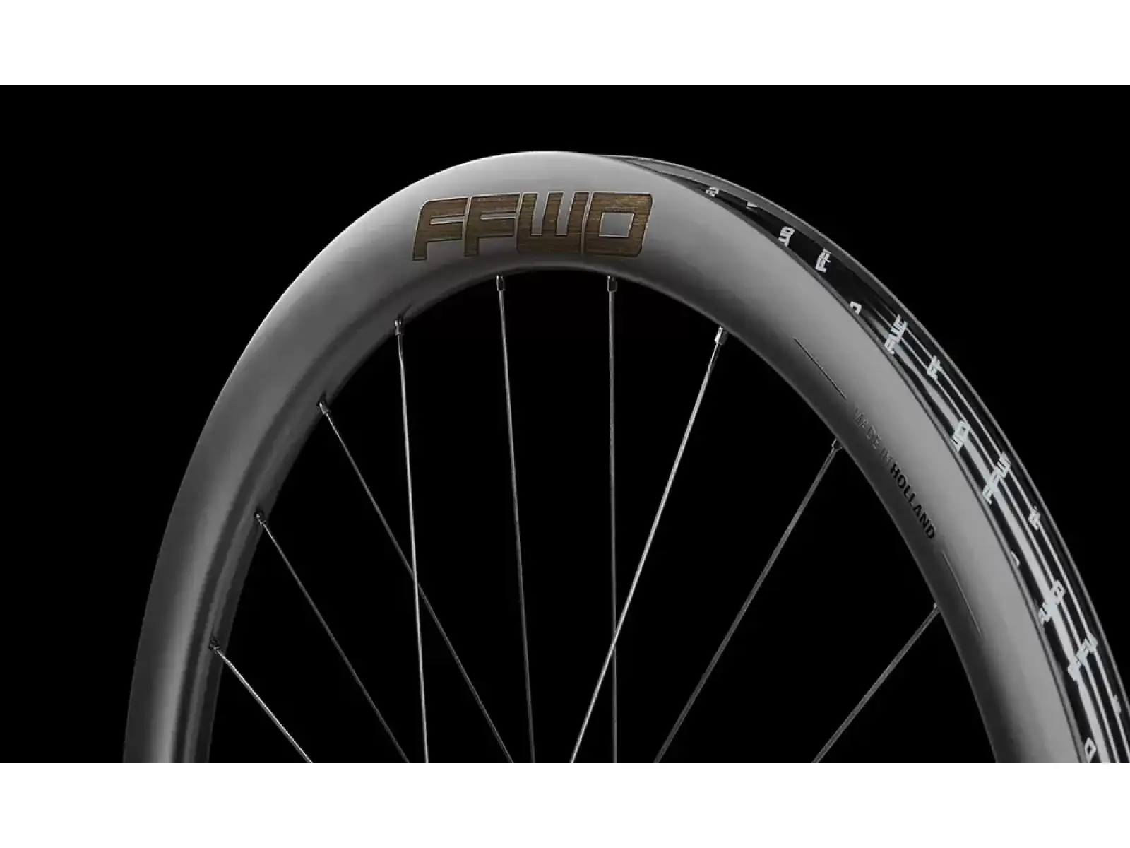 FFWD RYOT44 V2 44 DT240 2:1 EXP Renn-Laufradsatz