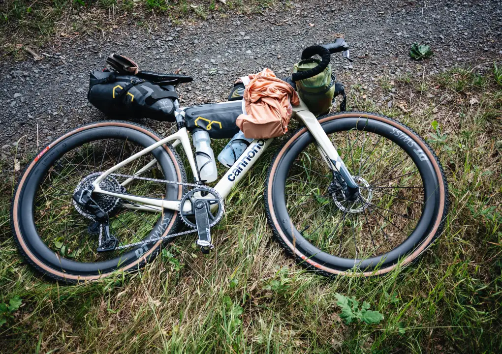 Gravel-Bikepacking durch Bayern mit einer Bonus-Alpenetappe oberhalb von Innsbruck