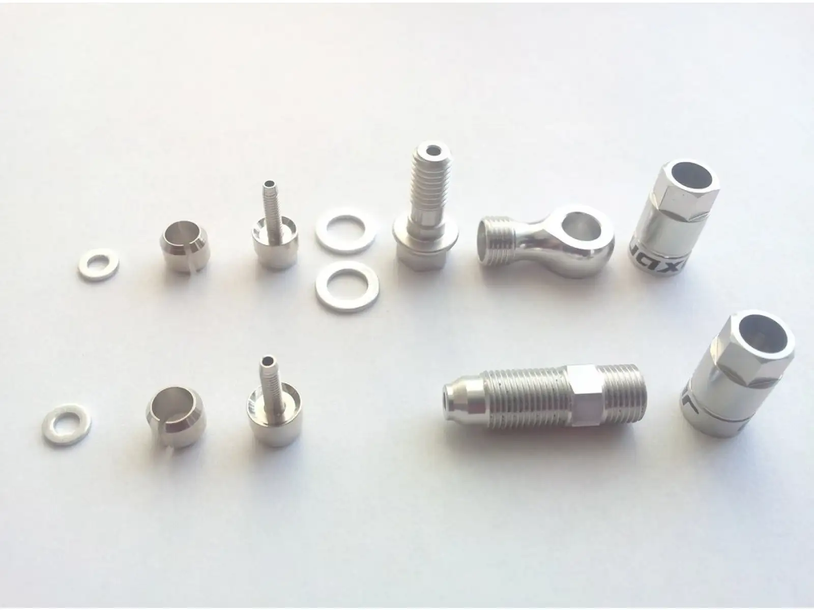 Quaxar Banjo-Set für hydraulische Bremsleitungen.