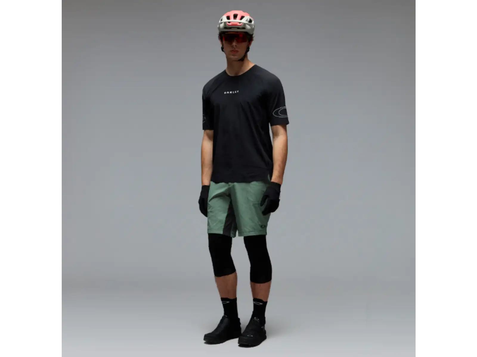 Oakley Seeker Whip Herren Shorts Aviator Green