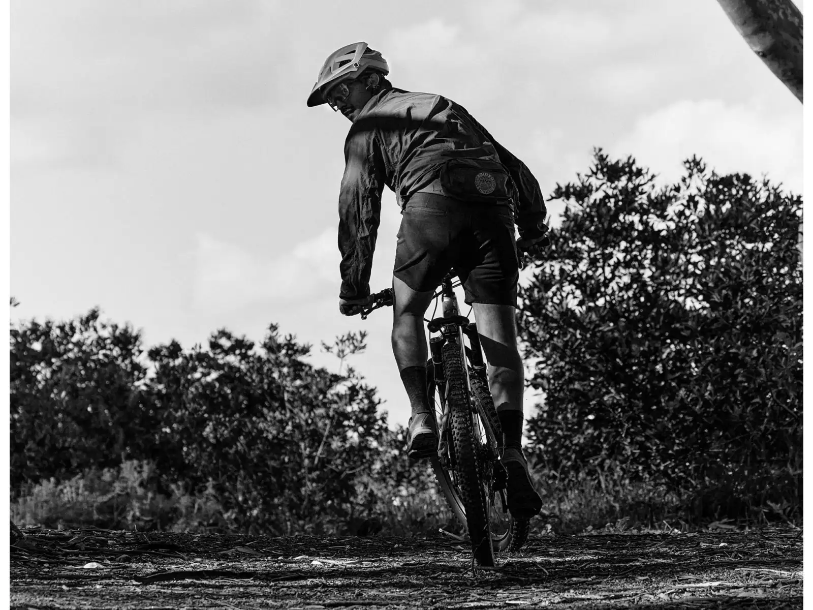 Cannondale Terrus Helm Sternennacht Schwarz
