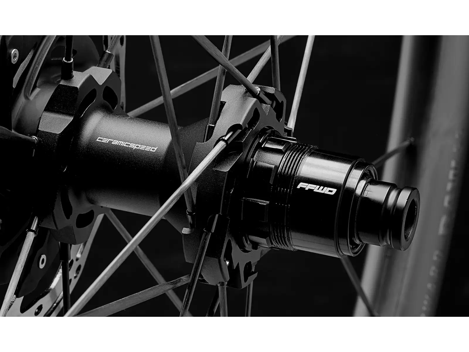 FFWD RAW CS 44 Straßenräder Matt Schwarz