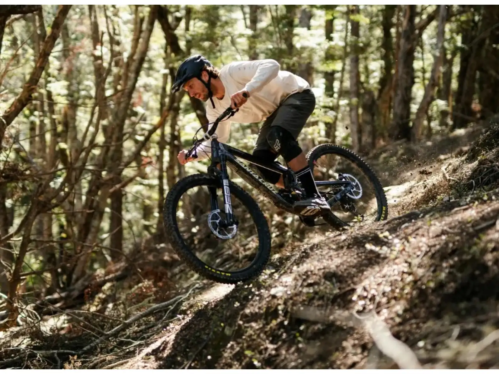 Santa Cruz Megatower 2 CC Rahmen-Set mit Rock Shox Super Deluxe Ultimate Coil Dämpfer