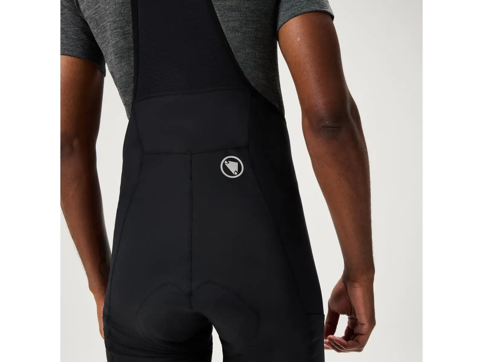 Endura Loop Herren-Shorts mit Polster und Trägern Black