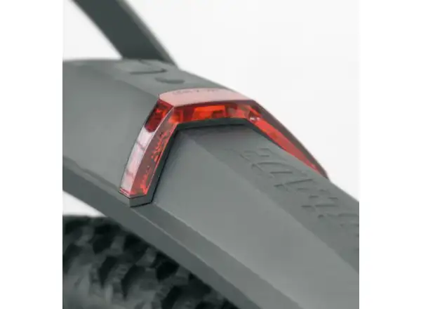 SKS Nightblade Heck-Schutzblech mit integriertem Licht im Blinkmodus schwarz