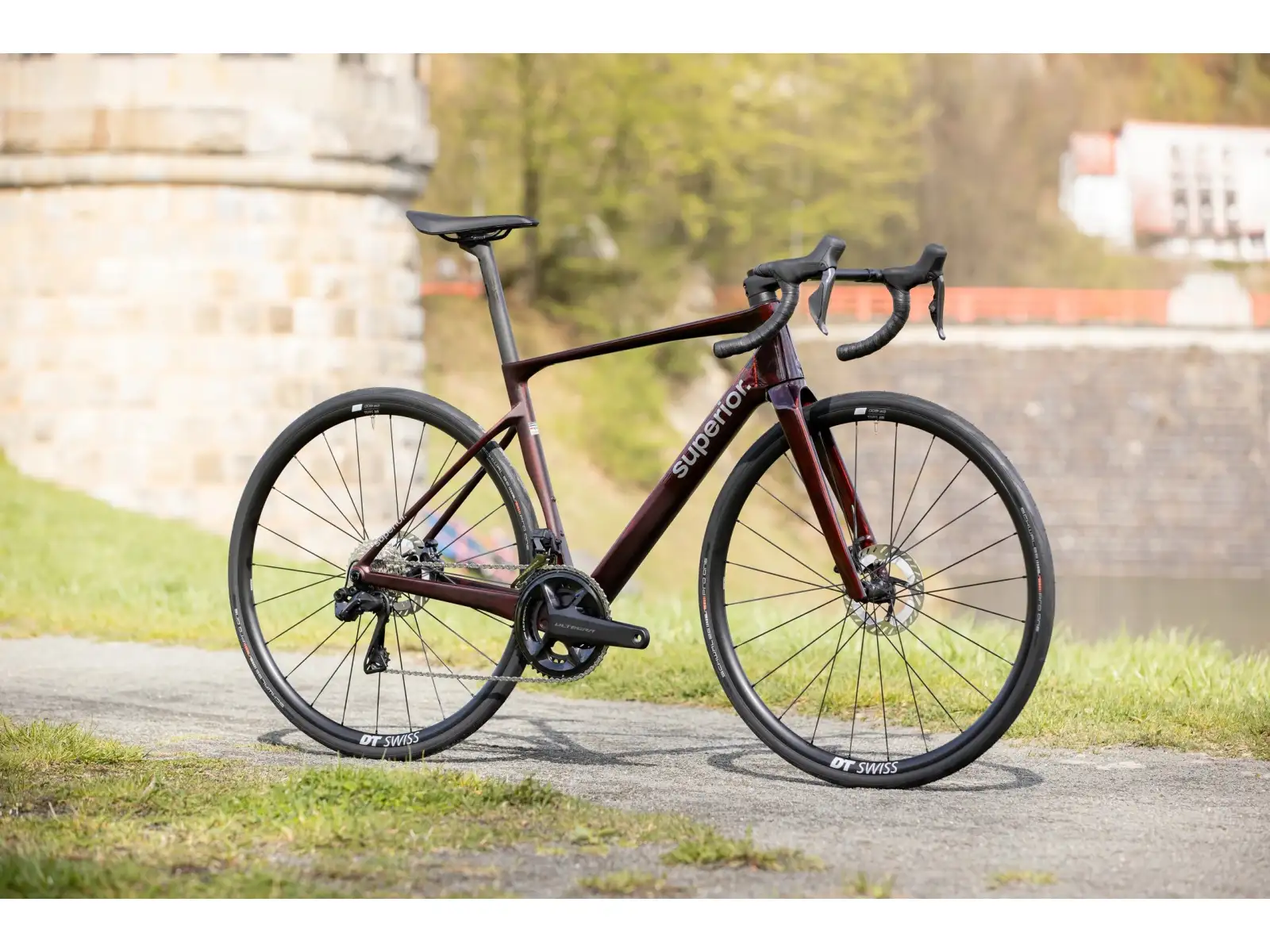 Superior XR 9.7 GF Gloss Carbon Red