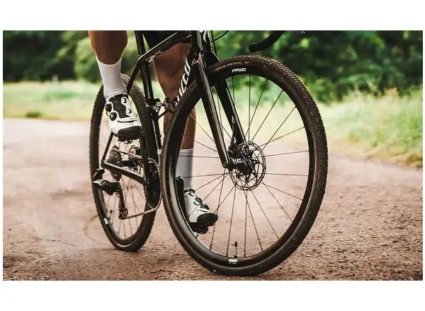 FFWD Outride geflochtene Gravel-Räder, DT Swiss 350 Naben Matt Black