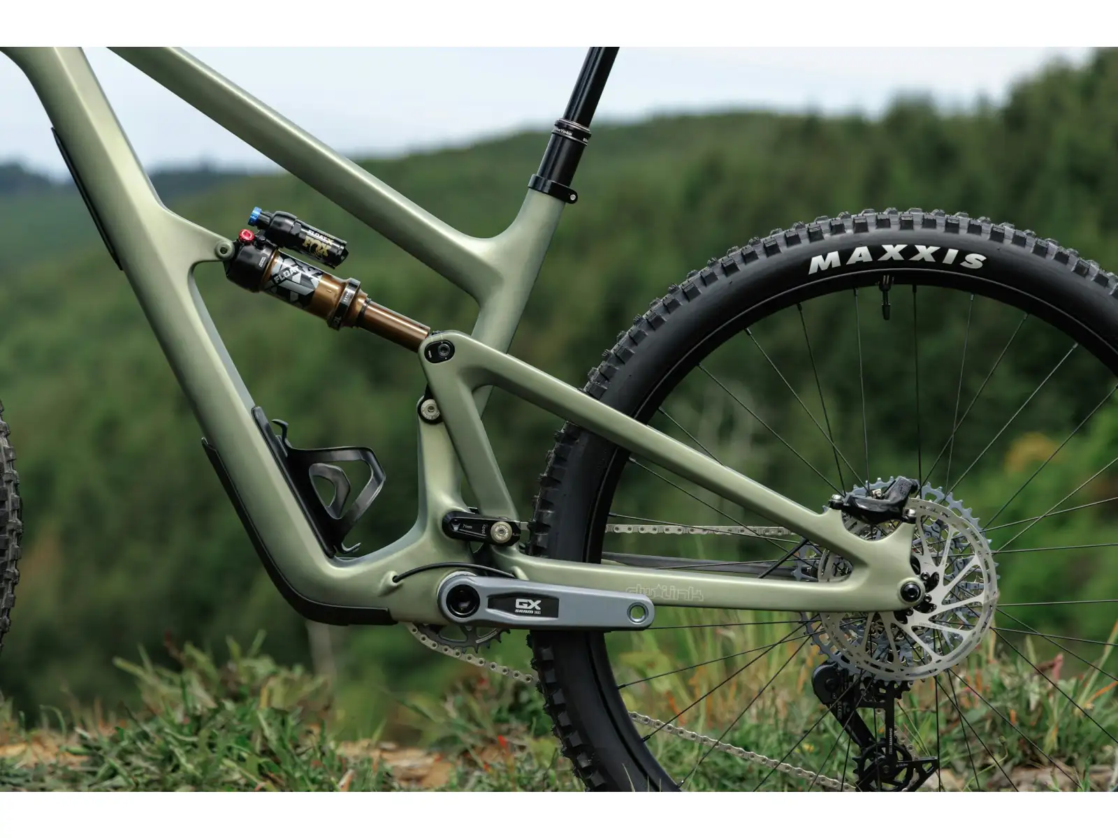 Ibis Ripmo V3 Eagle 90 Mountainbike Olive Swamp Monster