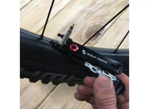 Wolf Tooth Pack Pliers sind vielseitige Zange.