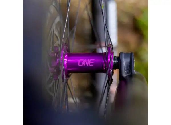 OneUp Vorderradnabe 110x15 32 Löcher violett