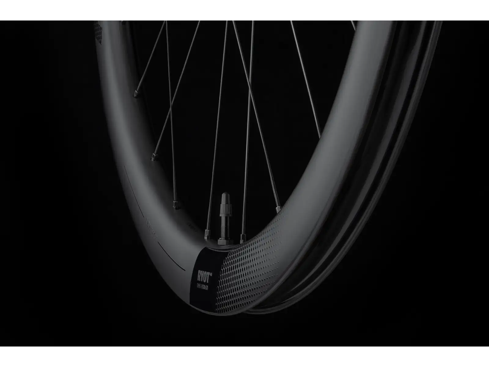FFWD RYOT77 DT240 2:1 EXP Straßenrad Laufräder Drahtreifen Mattschwarz Nuss Sram XDR