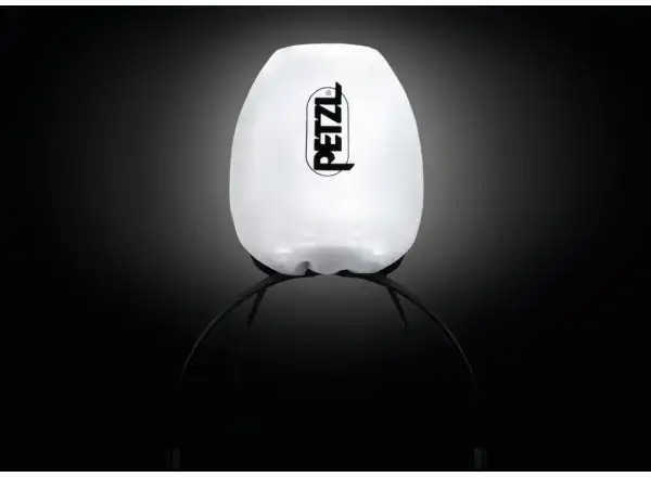 Petzl IKO Core wiederaufladbare Stirnlampe Schwarz