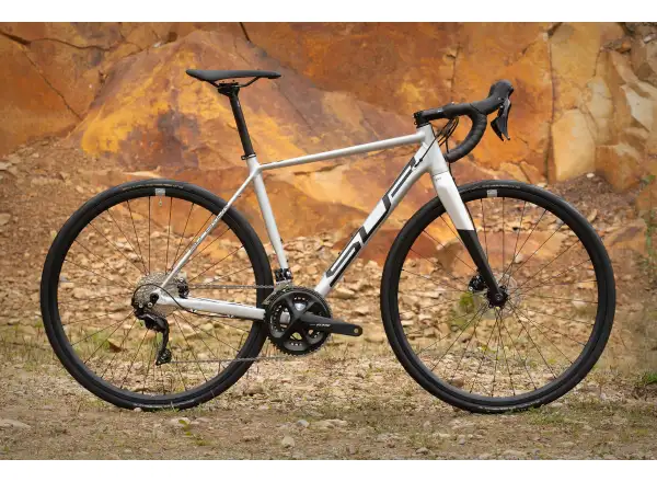 Superior X-Road Issue Gloss Chrome Black Straßenfahrrad