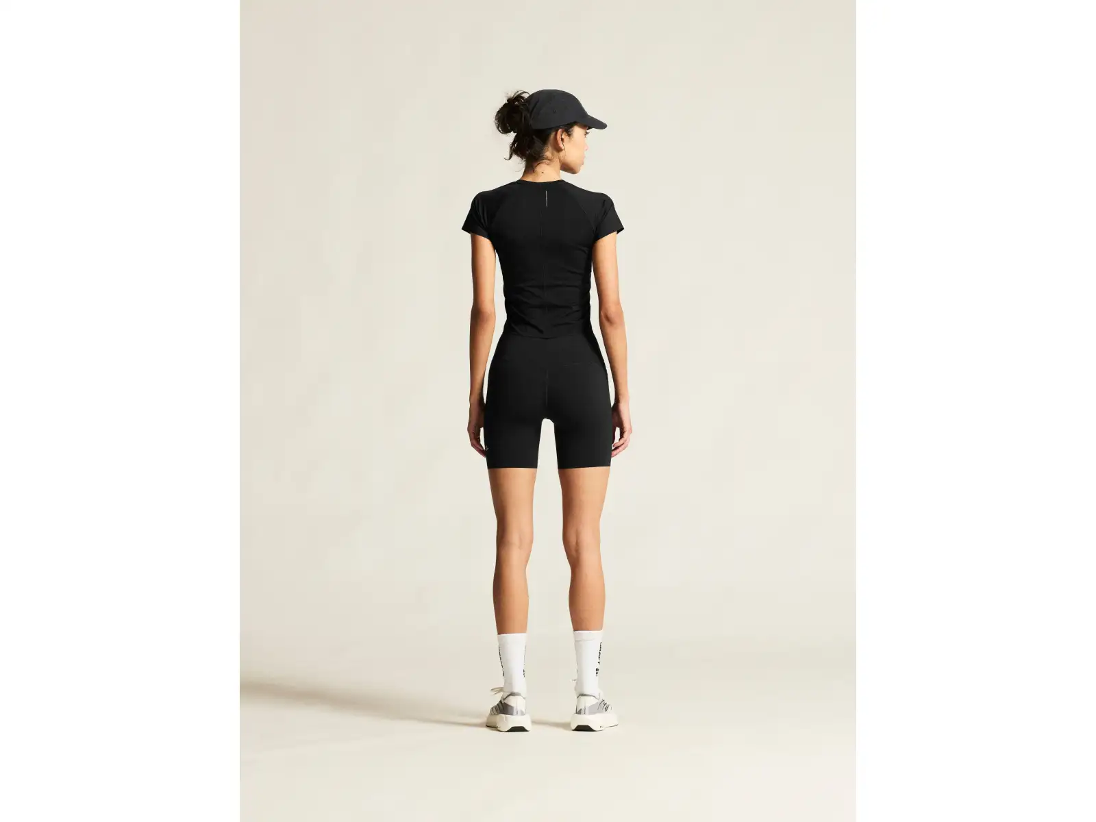 Craft Hypervent Cropped Damen T-Shirt schwarz