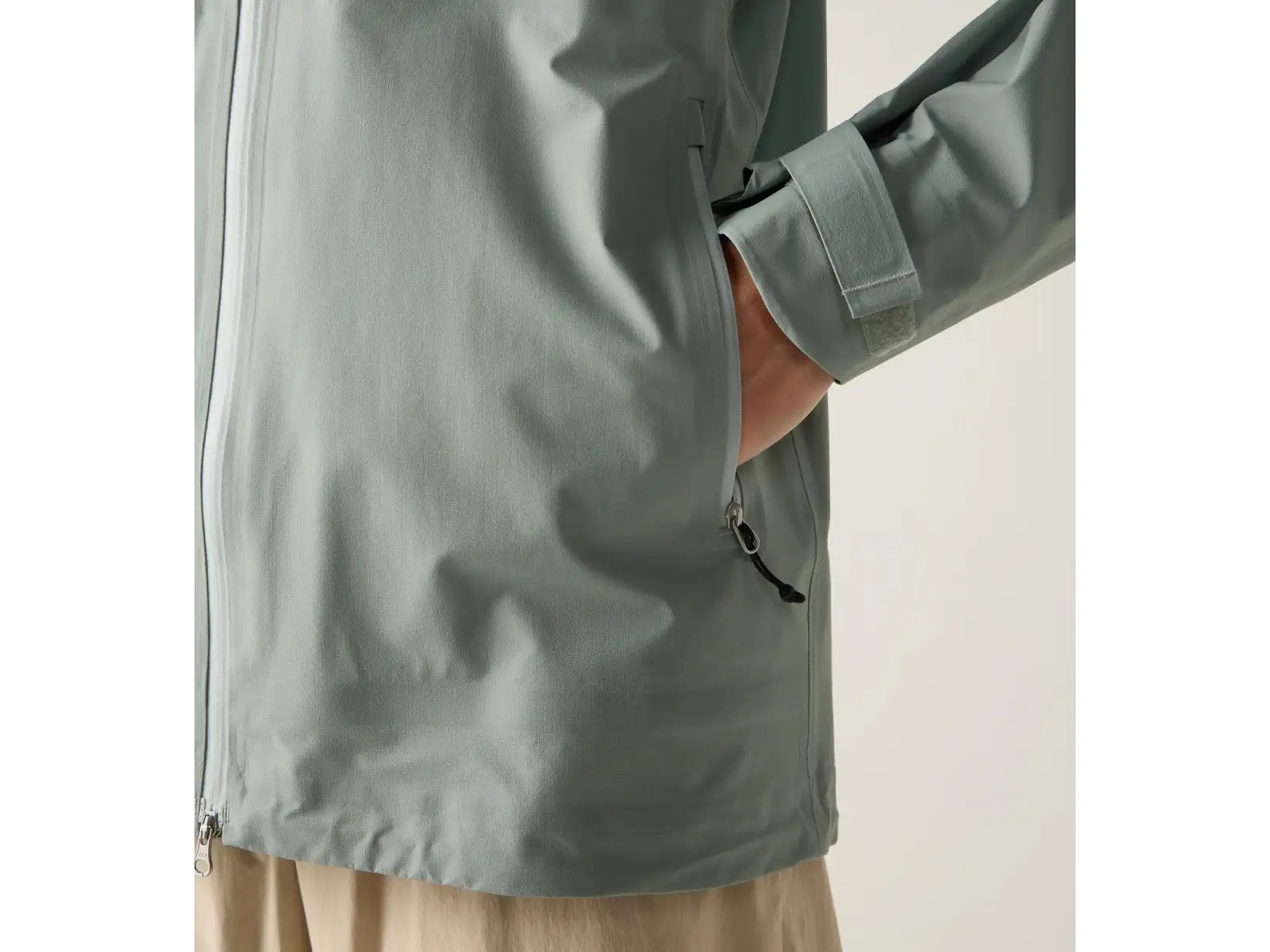 Haglöfs L.I.M AIRAK GTX Damenjacke Dew Green