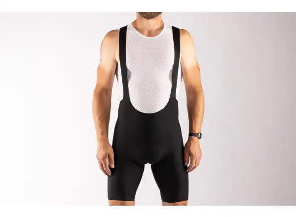 Force Action Shorts mit Helm und schwarzer Einlage.