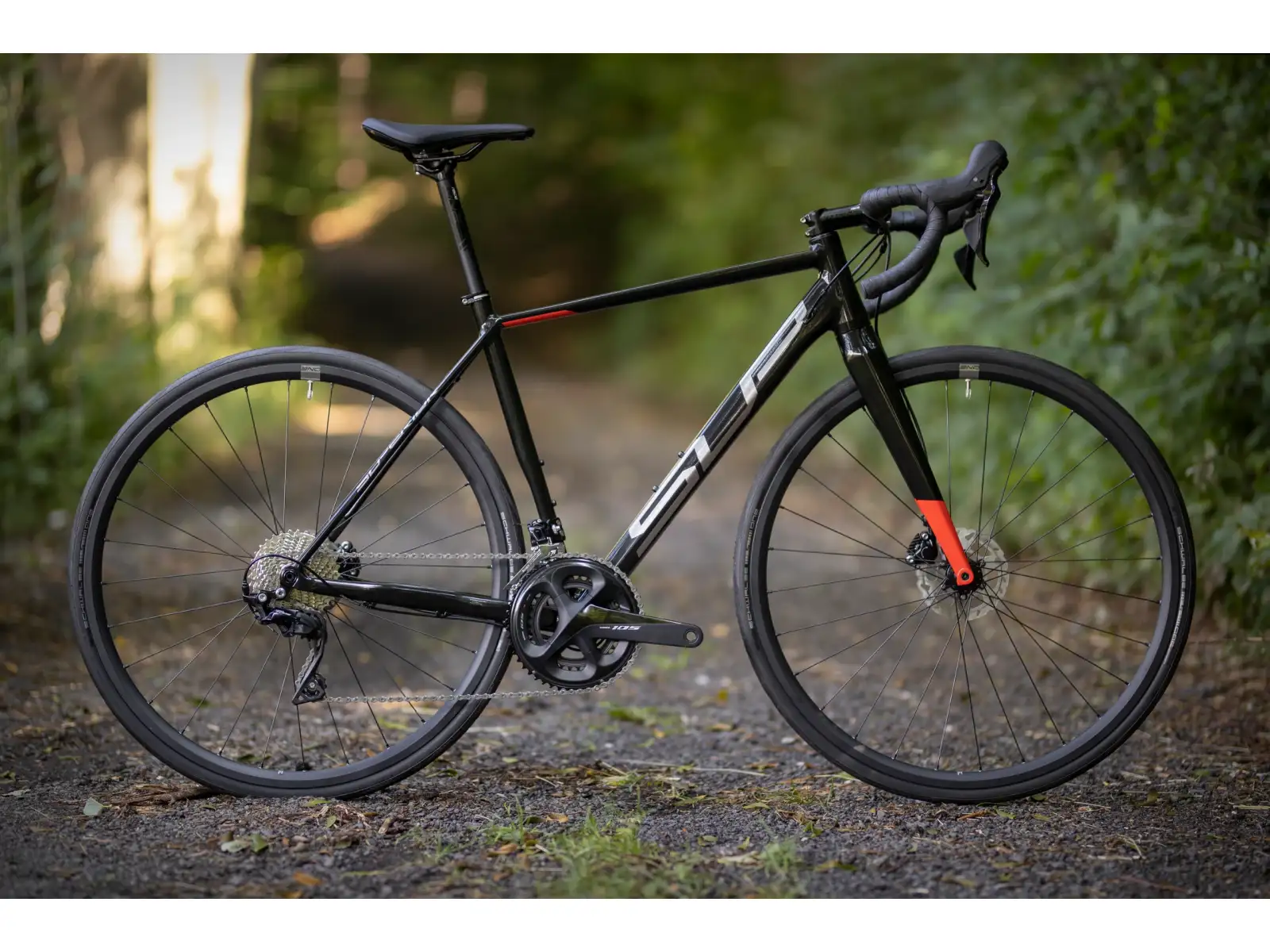 Superior X-Road Issue Glanz Schwarz Metallic/Chrome Silber/Team Rot Rennrad