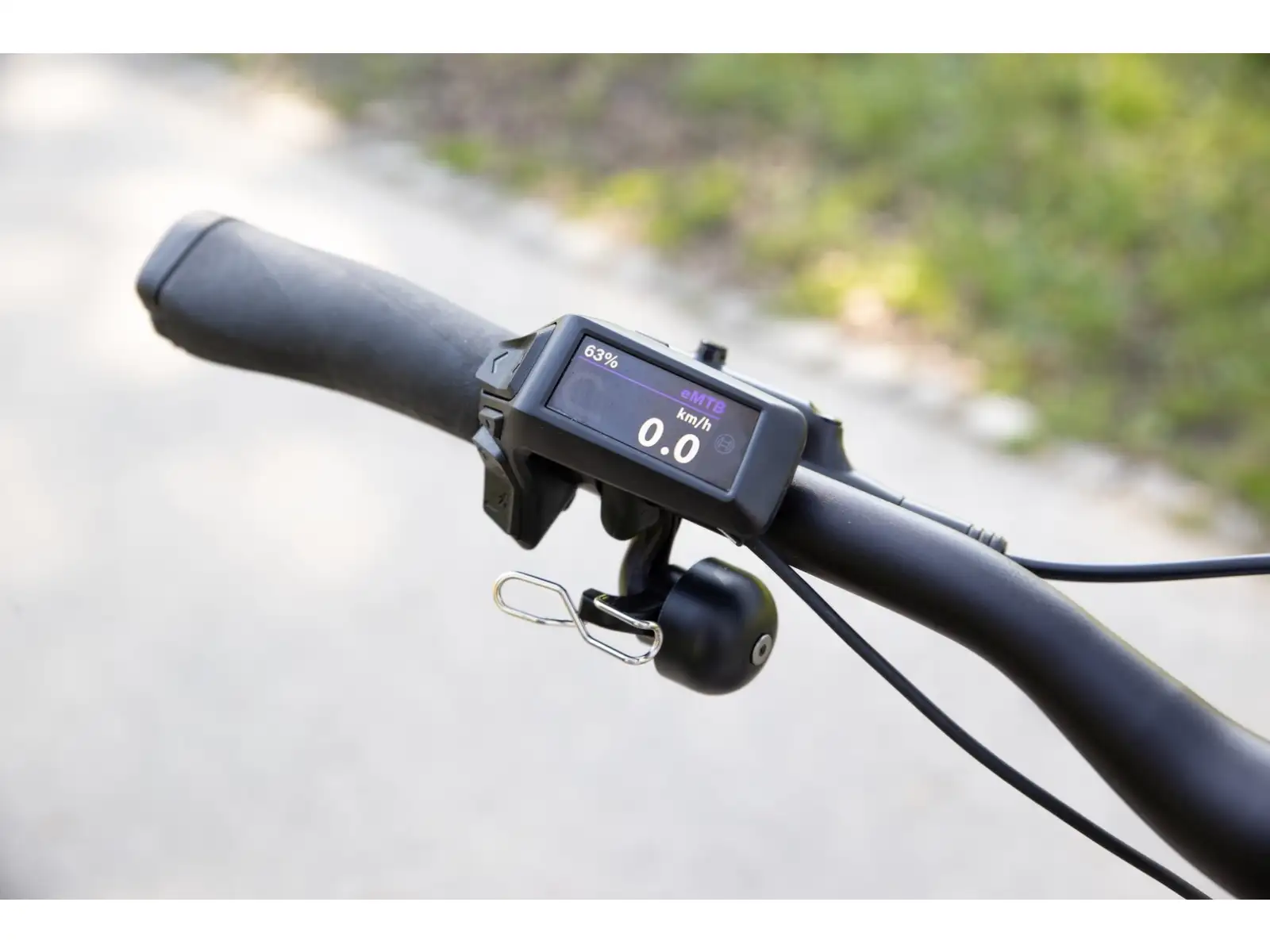 Rock Machine eRokk B70T Elektrofahrrad mit tiefem Einstieg – Matte Limerock Grey