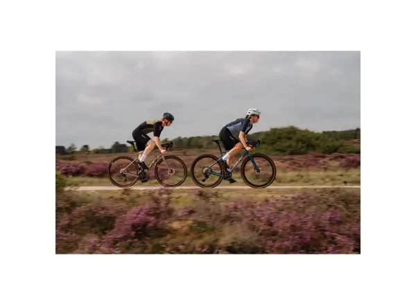 Isaac Torus Xplore GRX825 Di2 2x12 Gravelbike Blast Bronze