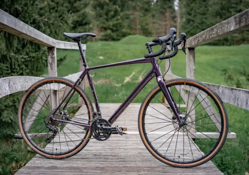 Worauf fährt Koloshop? Ondra vom technischen Support auf einem Cannondale Topstone 2!