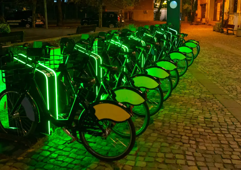 Ladestationen für E-Bikes – wie und wo unterwegs aufladen?