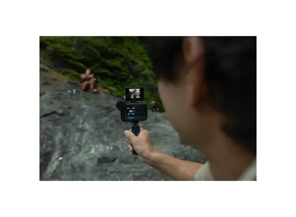 GoPro HERO12 Black Creator Edition Action-Kamera + Thermobecher.